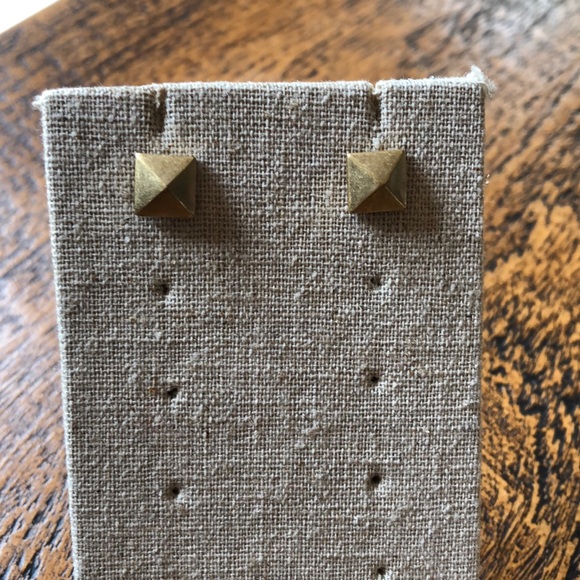 Stella & Dot Jewelry - Stella Studs Stella & Dot Jewelry - Stella Studs